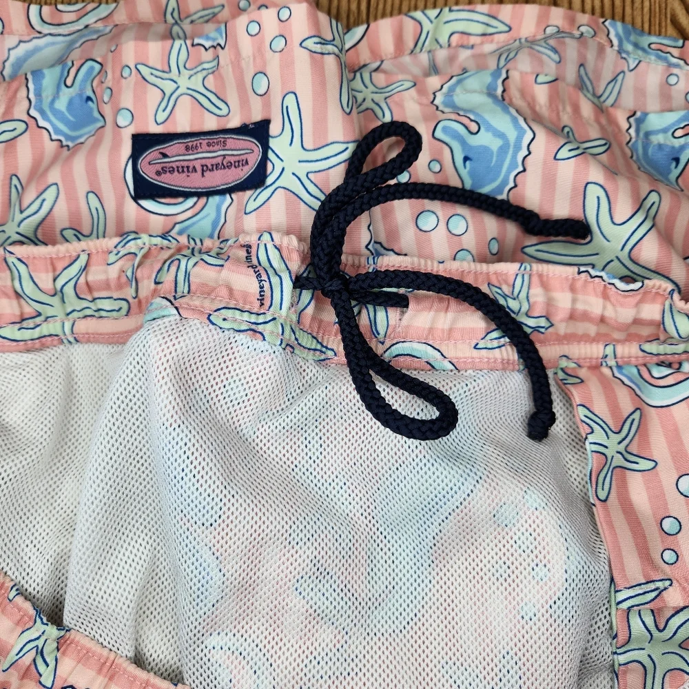 Vineyard Vines Seahorse Starfish Board Shorts Swim‎ Trunks Size M